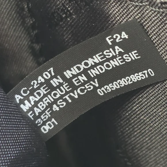 Michael Kors Jet Set Logo Black Crossbody - Picture 6 of 9